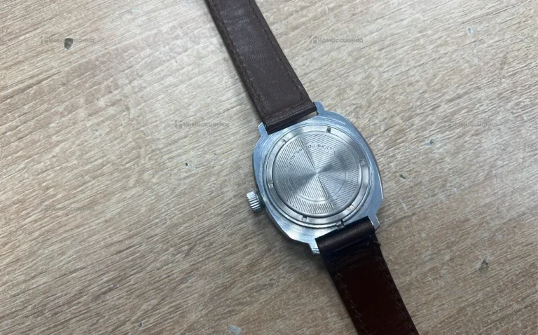 Часы  Командикские 1945-1995