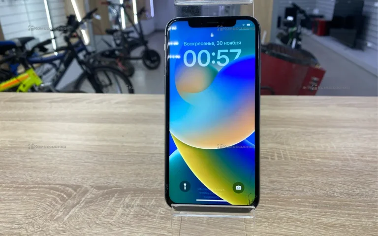 Apple iPhone X 3/64 ГБ