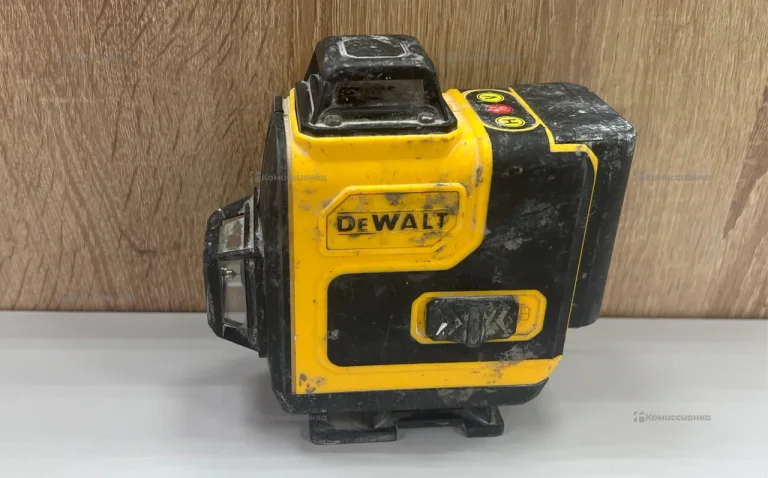 Лазерный уровень Dewalt (реплика)