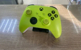 Купить Xbox Геймпад Xbox Series S б/у , в Самара Цена:2990рублей