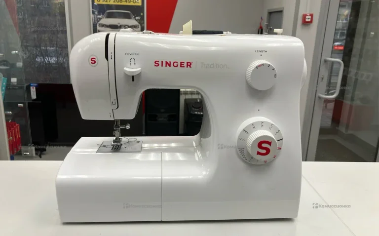 Швейная машина  singer 2250