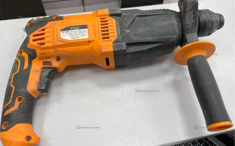 Перфоратор ВИХРЬ П-1000К