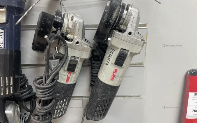 Углошлифовальная машина Ресанта УШМ-125/900