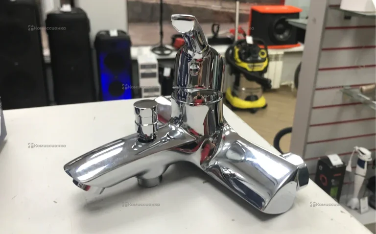 Смеситель на душ LEmark