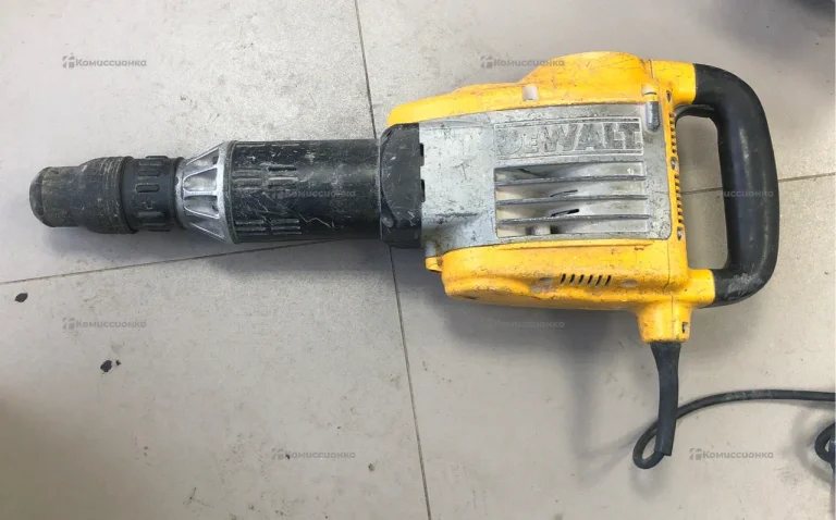 Отбойный молоток DeWalt D25900K