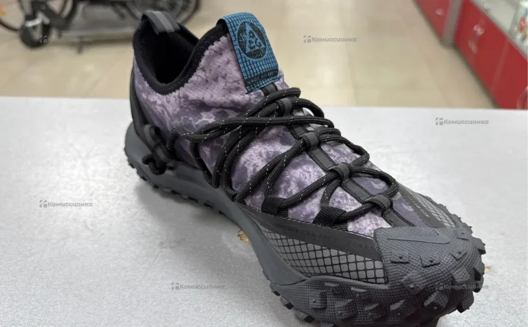 Nike ACG mountain fly low 41