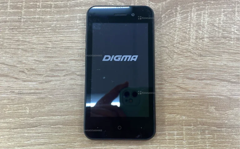 Digma HIT q401 3G.