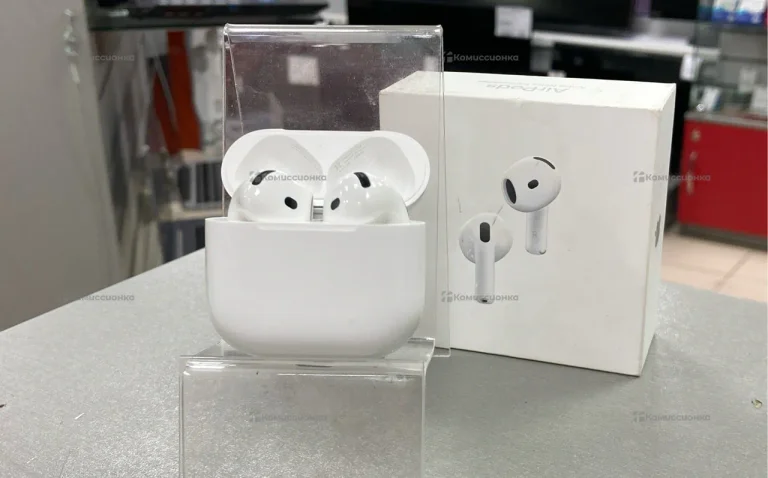 Наушники AirPods 4