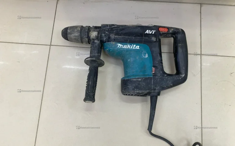 Перфоратор Makita HR4010C