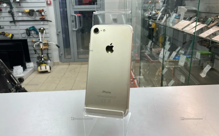 Apple iPhone 7 2/32 ГБ