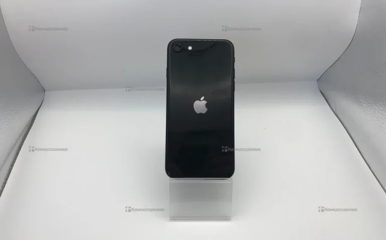 Apple iPhone SE (2020) 3/64 ГБ