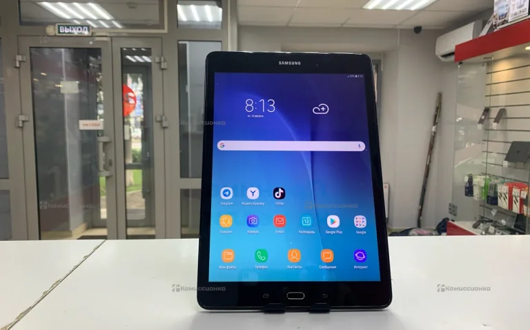 Планшет Samsung Galaxy Tab A 9.7 SM-T555 16Gb