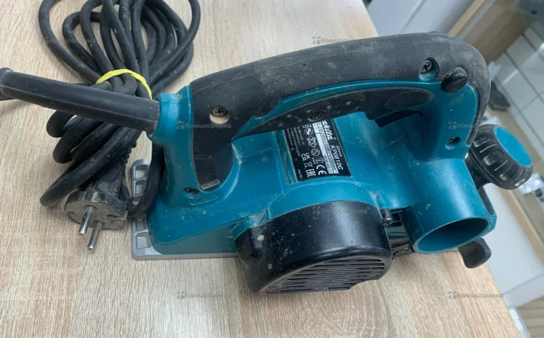 Электрорубанок makita KP0810C