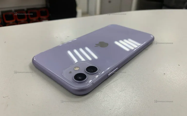 Apple iPhone 11 4/64 ГБ