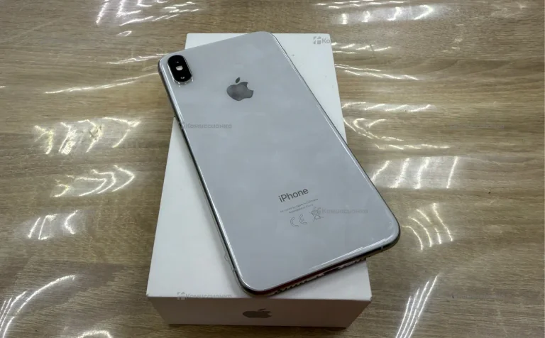 Apple iPhone XS Max 4/64 ГБ
