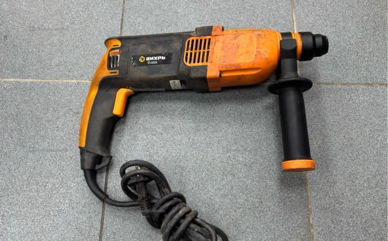 Перфоратор ВИХРЬ П-800К