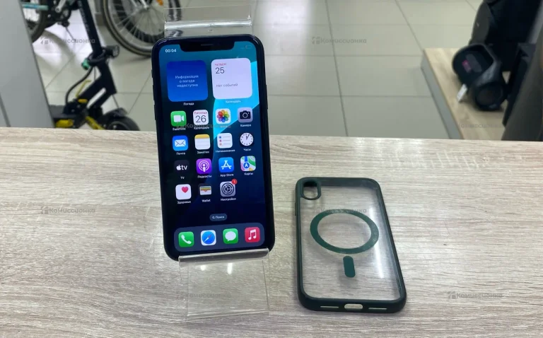 iPhone XR 3/64 ГБ