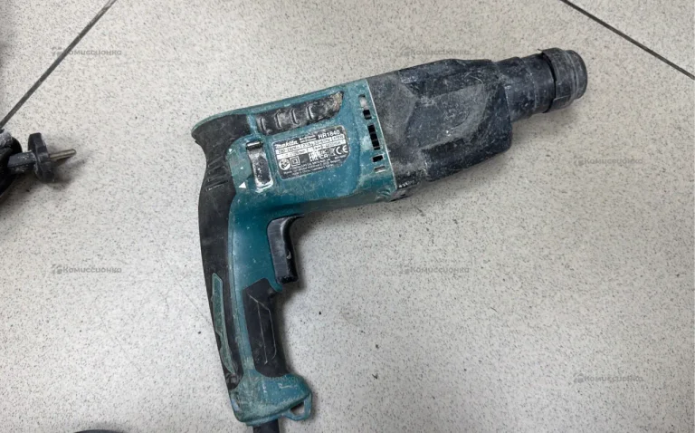 Перфоратор makita HR1840