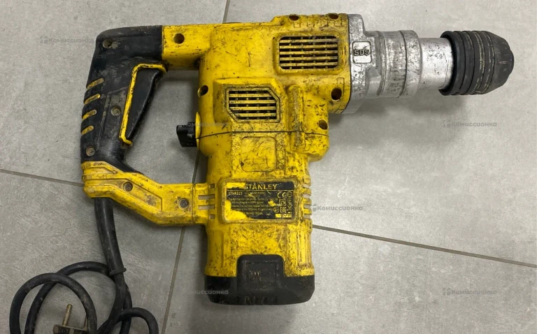 Перфоратор STANLEY STHR323K