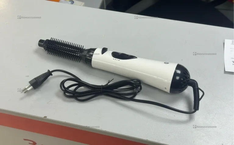 Фен-щетка Hi HH-104