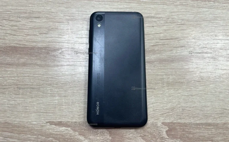 Honor 8s