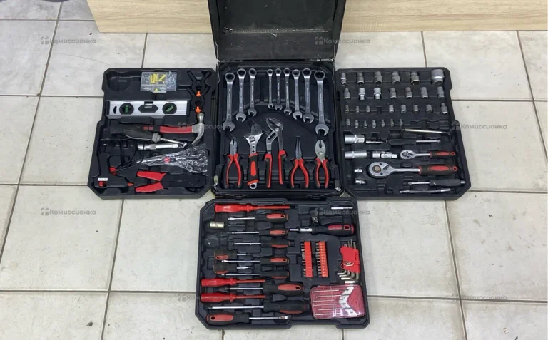 чемодан инструментов krafttechnik