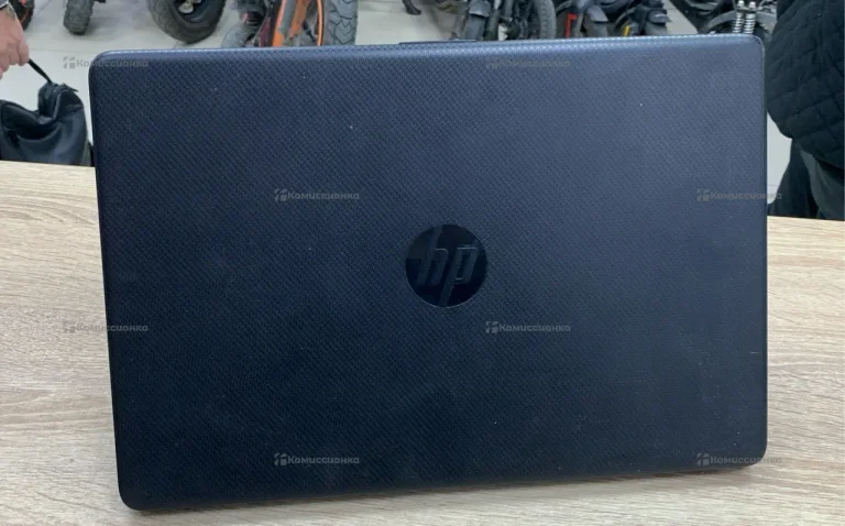 Ноутбук  HP Laptop 15