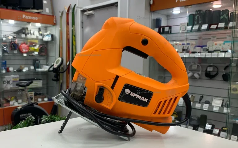 Электрический лобзик 646-058 ЛЭ-570/Б