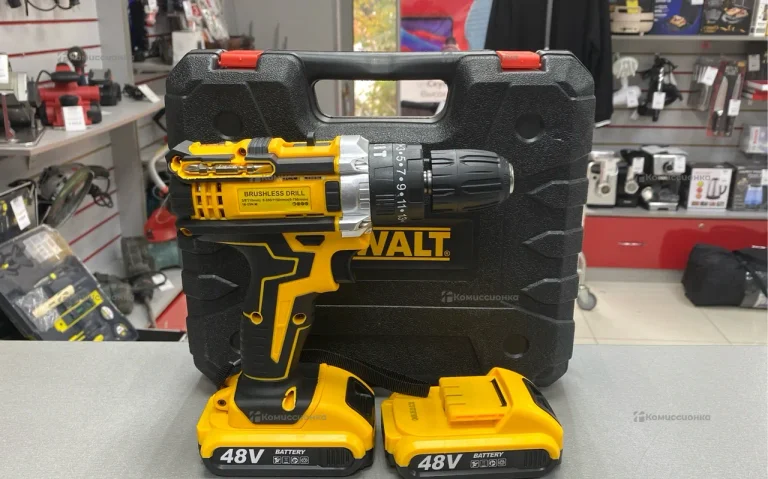дрель-шуруповерт Dewalt 48V реплика