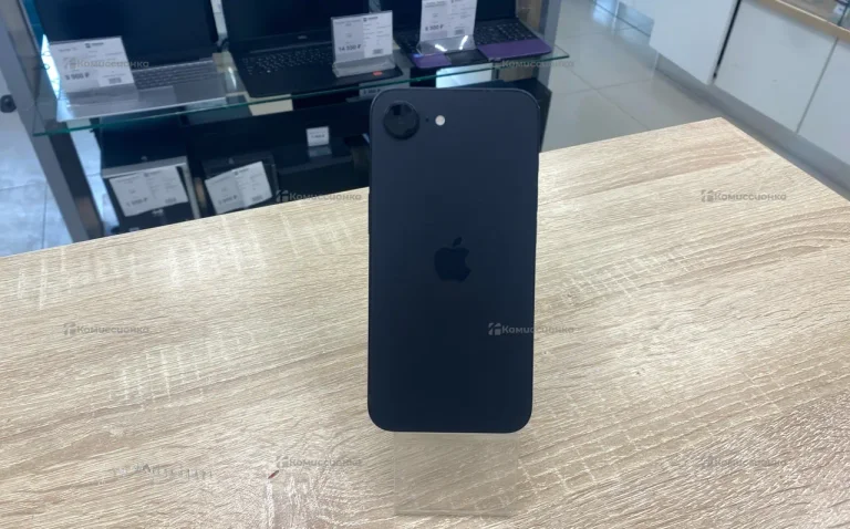 Apple iPhone 16e 8/128 ГБ