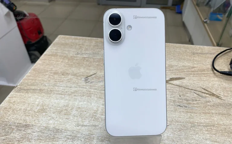Apple iPhone 16 8/256 ГБ