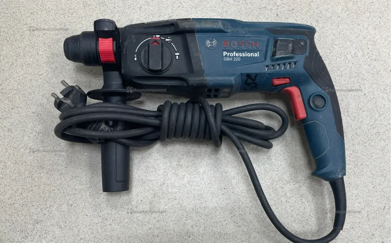 перфоратор Bosch GBH 220