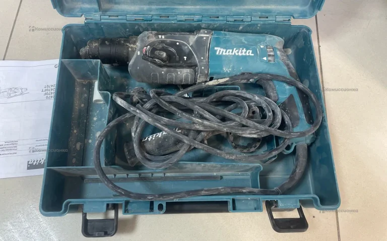 Перфоратор Makita HR2470