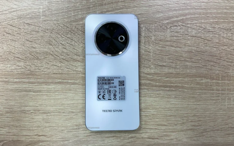Tecno Spark 30C 6/128 ГБ