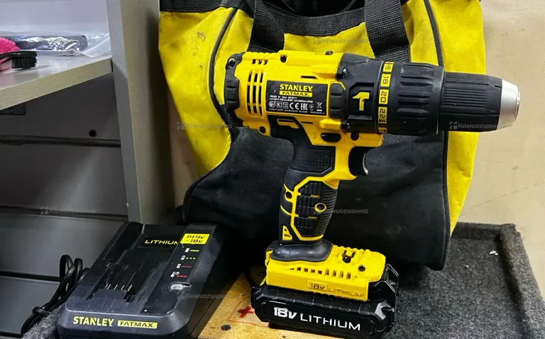 Дрель-шуруповерт STANLEY FMC626