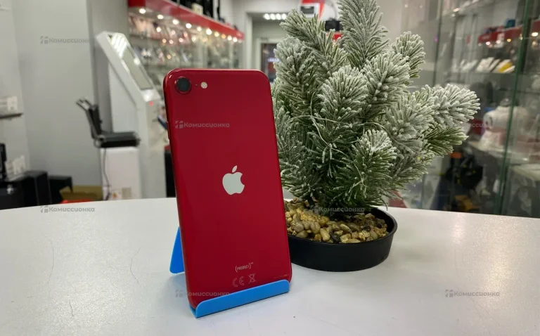 Apple iPhone SE (2020) 4/64 ГБ