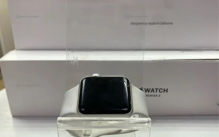 Часы  Apple Watch Series 3 38mm