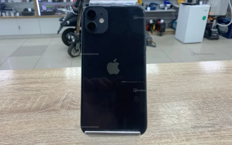 Apple iPhone 11 4/256 ГБ