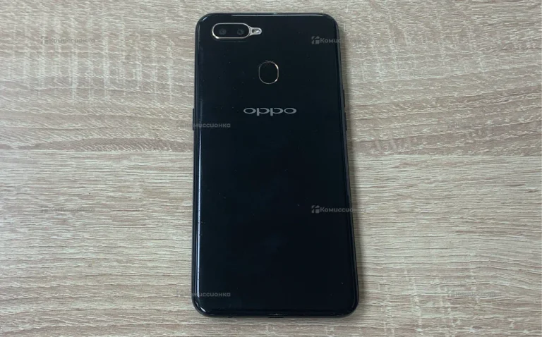 Oppo A5s (AX5s) 3/32 ГБ