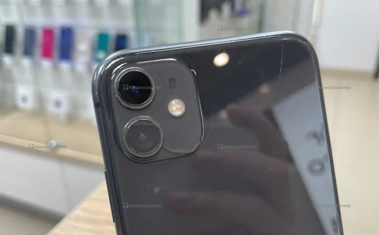 Apple iPhone 11 4/128 ГБ