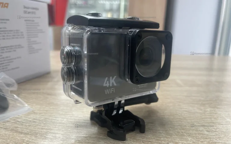 Экшен камера Digma DiCam 810