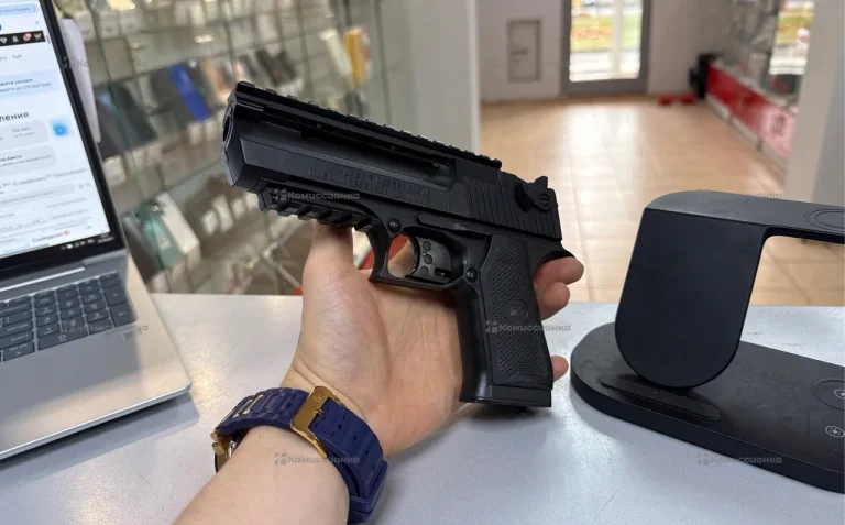 Baby desert eagle black