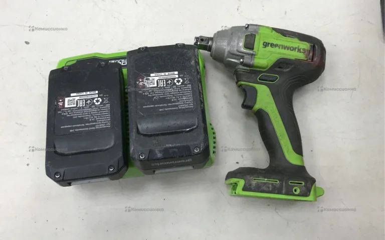 Аккумуляторный ударный гайковерт greenworks GD24IW