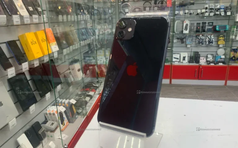 Apple iPhone 11 4/64 ГБ