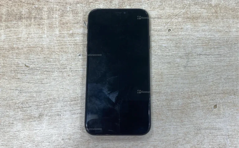 Apple iPhone XR 3/64 ГБ