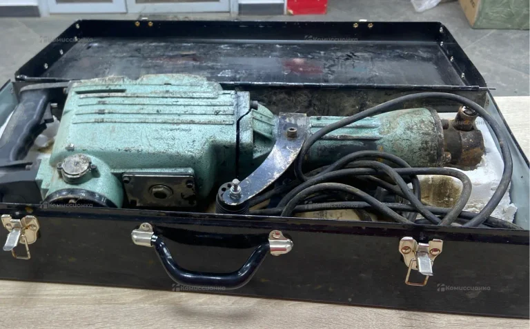 отбойный молрток Мох-1650