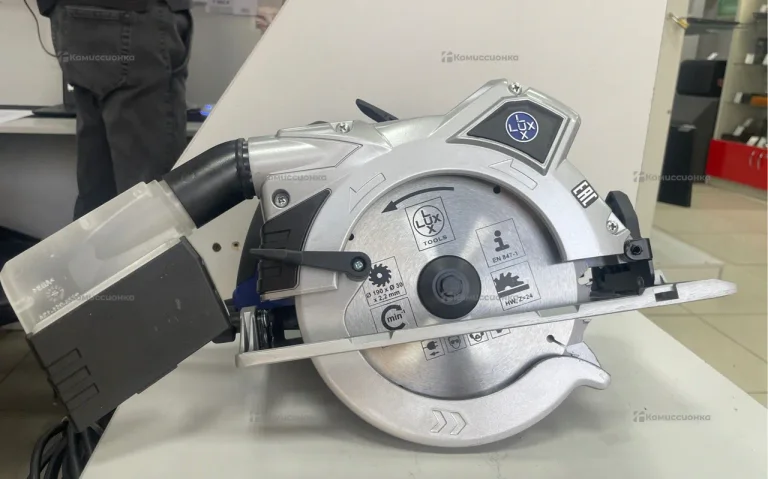 Пила торцовочная Lux Tools HKS-1500