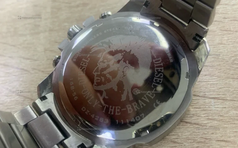 Часы  Diesel