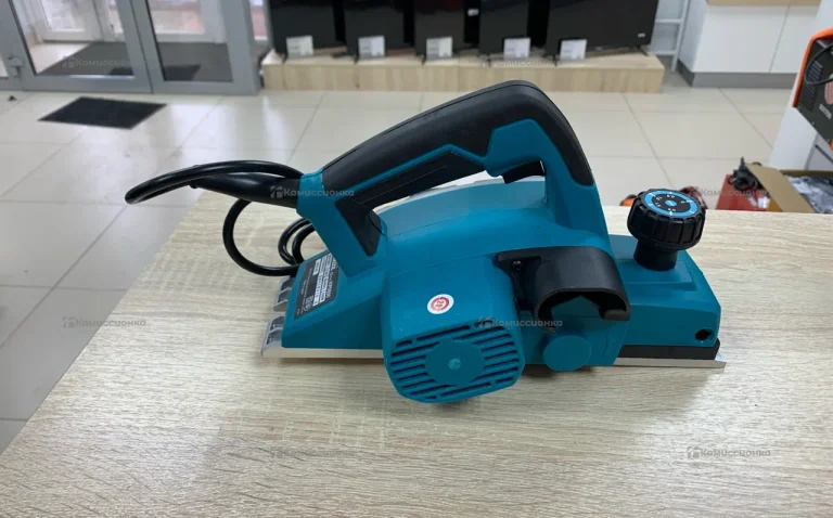 Рубанок Makita