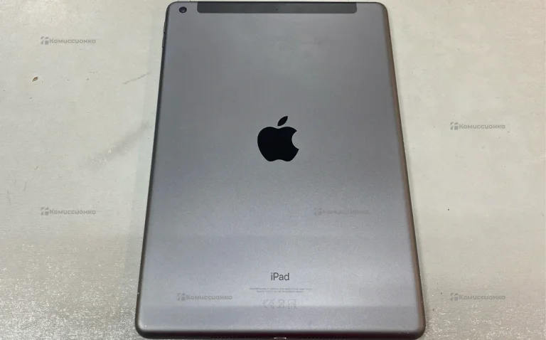 Планшет Apple iPad 7 32 Гб